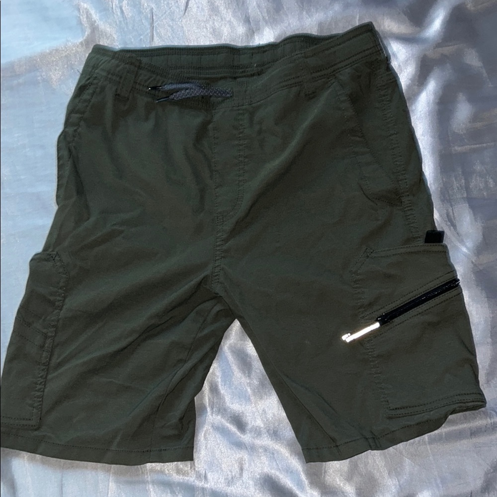Men's Green Cargo Shorts